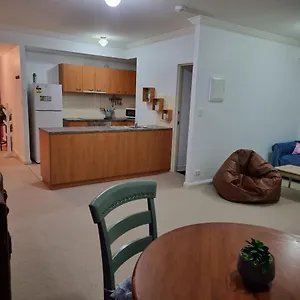 Little Monica Apartment- Spacious, Affordable & Apartment Perth